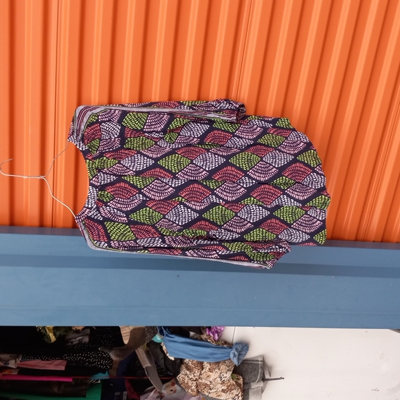 Woman's blouse 60-1 - Picture 3 of 3